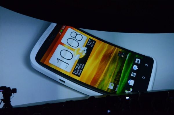 HTC One X blanco