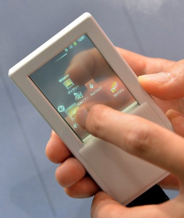 Smartphone futurístico de pantalla transparente