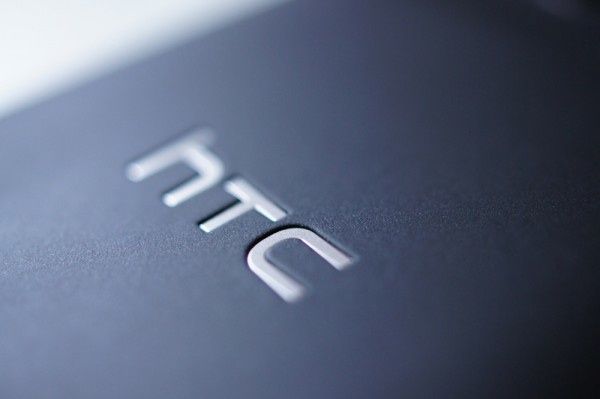 Un HTC One M8 de plástico y más barato está en camino