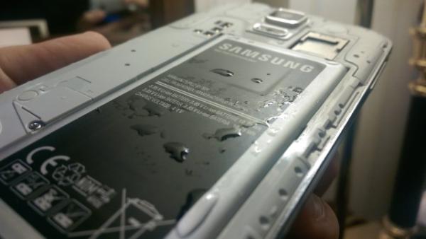 ¡Atención! El Samsung Galaxy S5 tiene problemas con la resistencia al agua