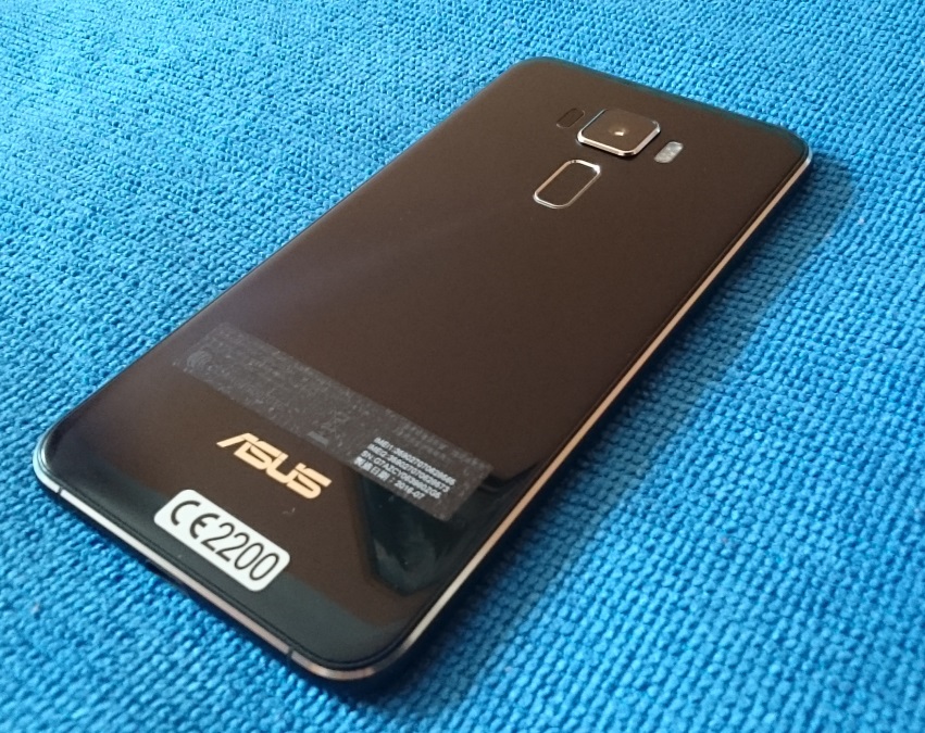 Asus ZenFone 4 aparece con 6 GB de RAM y pantalla de 5,7 pulgadas