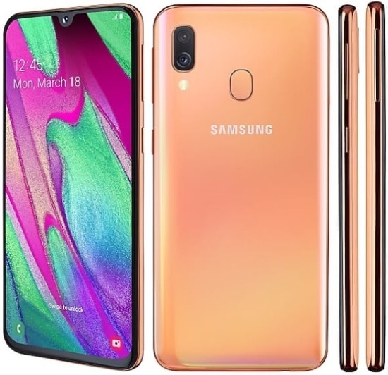 Samsung Galaxy A40 viene en cuatro colores, entre ellos el rosa