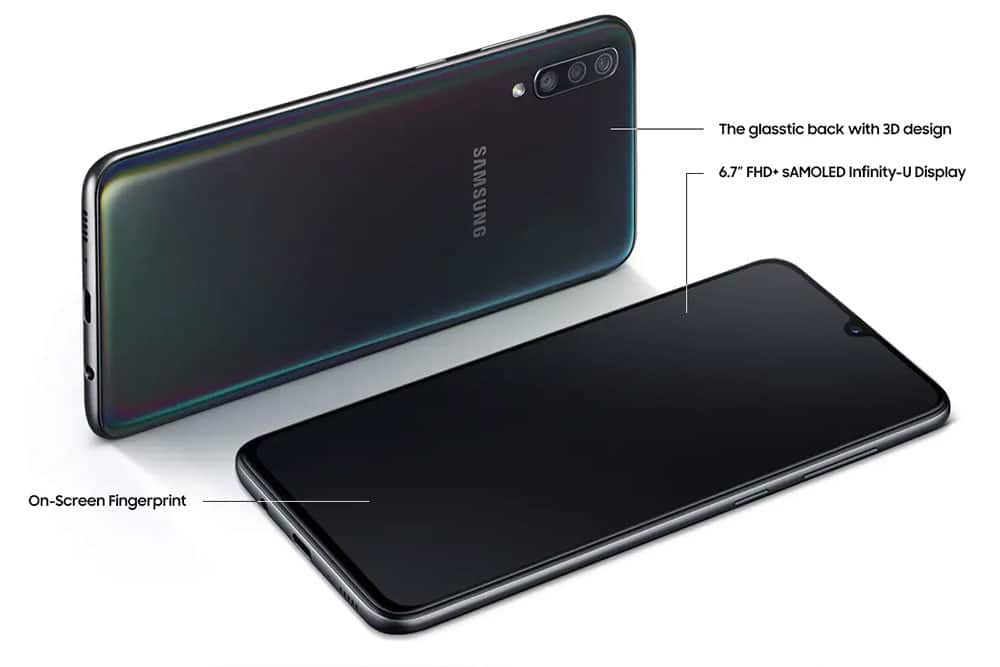 Samsung Galaxy A70 tiene además cámara trasera triple de 32 MP y frontal de 32 MP