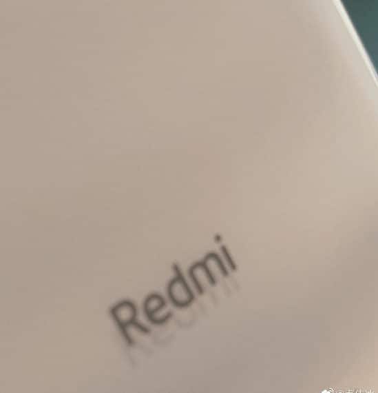El presidente de Xiaomi fotografió en secreto el nuevo smartphone de Redmi
