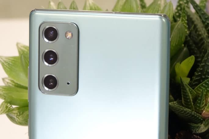 Galaxy Note 20 viene con cámara triple y pantalla plana