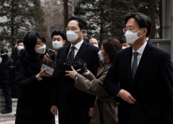 Heredero de Samsung enviado a prisión por 2.5 años por cargos de soborno