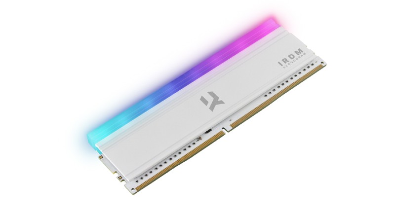 DDR4 con iluminación RGB