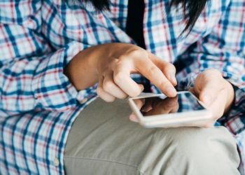 Qué es el cricketing: toxicidad y manipulación online