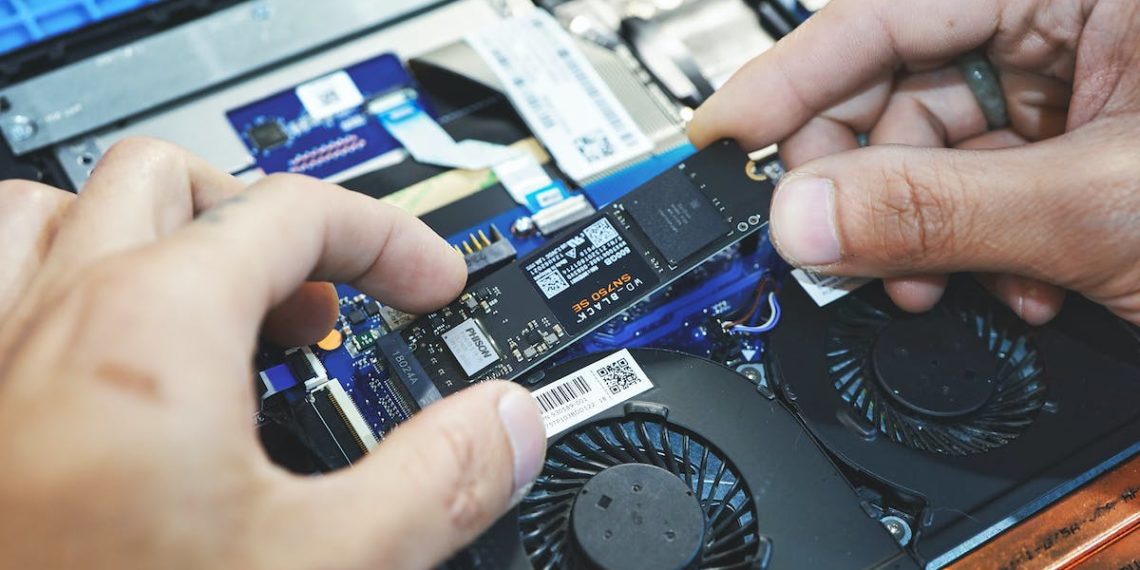 Windows 11 hace caer el rendimiento de los SSD hasta en un 45%