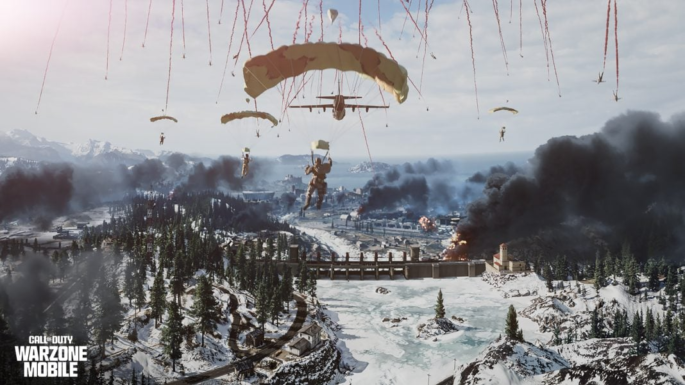 Soldados de Call of Duty: Warzone Mobile en paracaídas aterrizando en Verdansk.