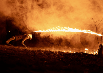 Thermonator: El perro robot lanzallamas que desafía a la lógica y la ética
