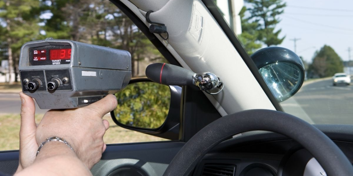 La DGT te multa por usar apps de radares: ¿Qué hacer y cómo evitarlo?