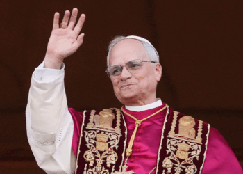 Tenemos nuevo Papa y la televisión española lo celebra de la peor manera