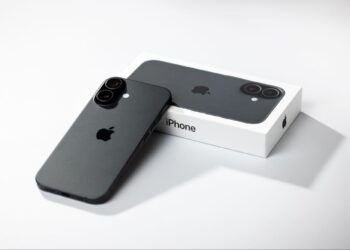 iPhone 17
