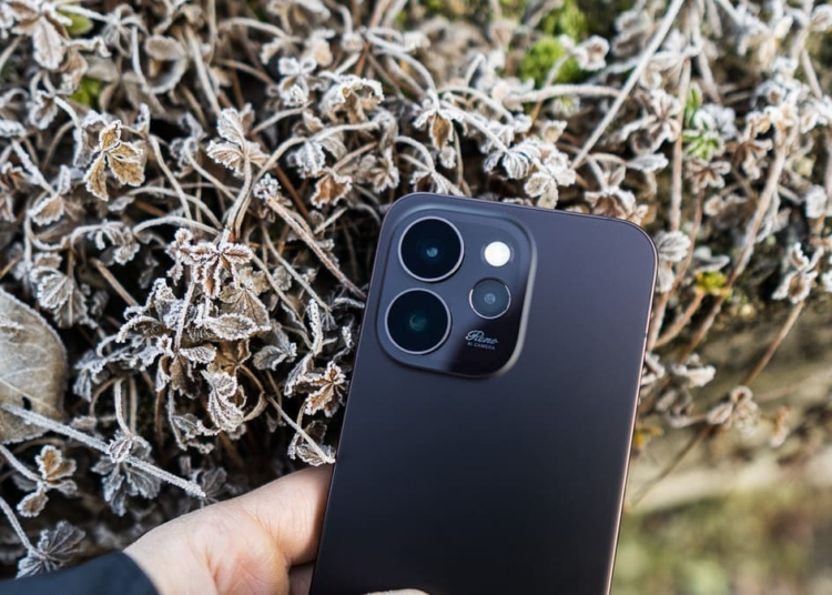 Oppo Reno 16: Filtrada cámara de 200 MP y chip Dimensity 8500