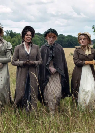 Emma Corrin como Elizabeth Bennet en el teaser de Orgullo y Prejuicio de Netflix