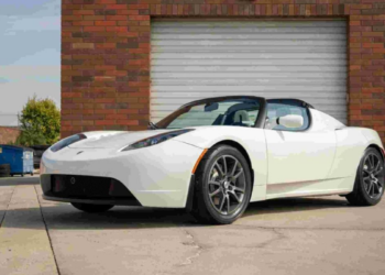 Tesla Roadster: Su sorprendente presentación se retrasa a agosto