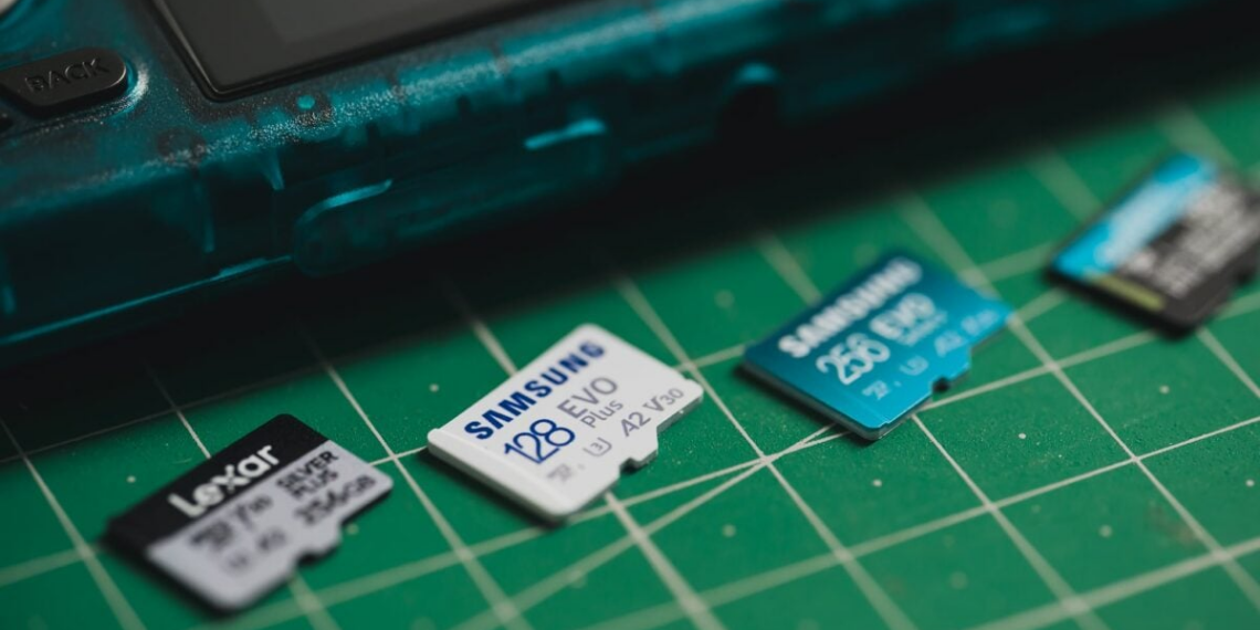 Por qué la memoria de los móviles ya no se puede ampliar con tarjetas microSD y qué alternativas existen