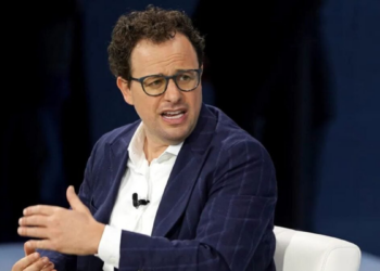 El CEO de Anthropic advierte a los políticos: la regulación de la IA no puede esperar a una catástrofe